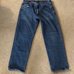 550 Levi’s 34x32 Relaxed Fit Jeans